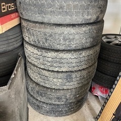 195/85r16 114/112LT 