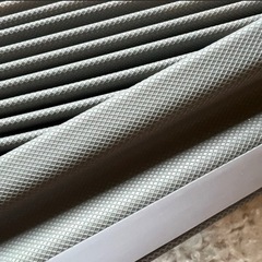 隙間テープ✨ 隙間風防止 防音 粘着設置 約4m グレー スポンジテープ 風防止の画像
