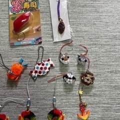 ストラップ、キーホルダー、ミサンガセットの画像