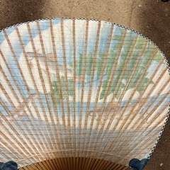 竹うちわ　川魚と緑紅葉