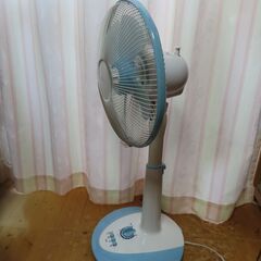 扇風機　中古品　格安　リモコンなしの画像