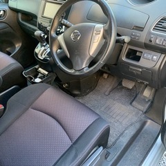 日産　セレナ　ハイウェイスター　シルバーの画像