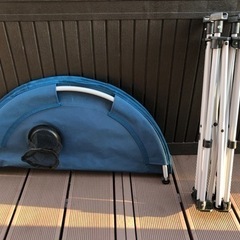 折りたたみテーブルの画像