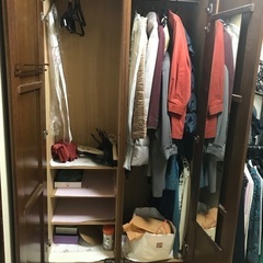 古い洋ダンス、お譲りしますの画像