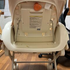 コンビ プールアンベベNR-1 リクライニングベビーチェアの画像