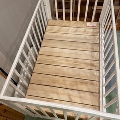 カトージ　ベビーベッド　の画像