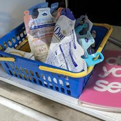 😺色々100円コーナー　ワゴンの画像