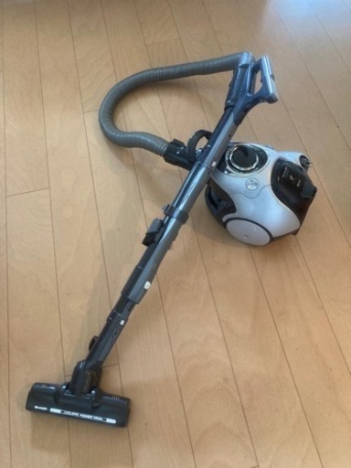 【受け渡し予定：美品】クリーン排気のSHARP掃除機