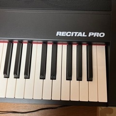 電子ピアノ88鍵＋ペダル（元値40510円）の画像