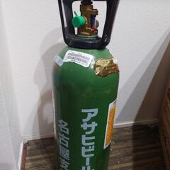 ミドボン　液化炭酸ガス　ボンベ　引き取ります。の画像
