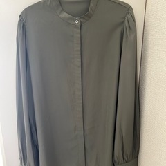 購入価格より半額　新品　ブージュドルージュ　3wayブラウス　襟取り外し可　　　　　試着のみ6,000→
半額辛いの画像