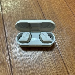 ワイヤレスイヤホン