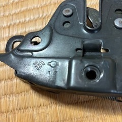 日産  BNR32 スカイライン ボンネット ロック ステー キャッチブラケットの画像