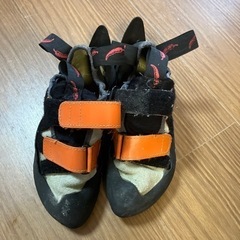 クライミングシューズ