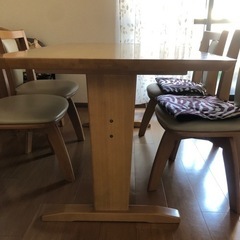 夕食のテーブル