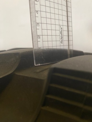 車のパーツ タイヤ、ホイール