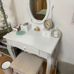 家具 ドレッサーの画像