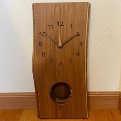 【新品(箱あり)】【美品】一枚板の振り子付き壁掛け時計