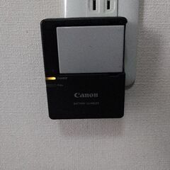Canon  充電器&電池&リモートスイッチ(ジャンク)の画像