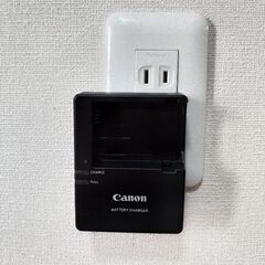 Canon  充電器&電池&リモートスイッチ(ジャンク)の画像