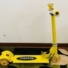 三輪キックボード　　　の画像
