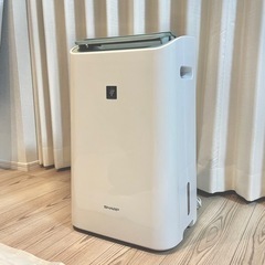 SHARP　プラズマクラスター 空気清浄除湿機 家電 梅雨 部屋干しの画像
