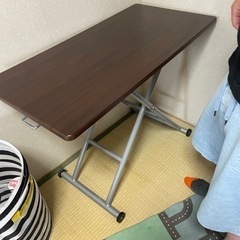 テーブル