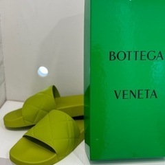 値下げしました。BOTTEGA VENETA メンズカーキサンダル