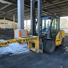 「フォークリフトオペレーター」未経験OK／年間休日123日／月給...