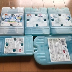 保冷剤5つセット‼︎ これからの季節にいかがでしょうか？アウトド...