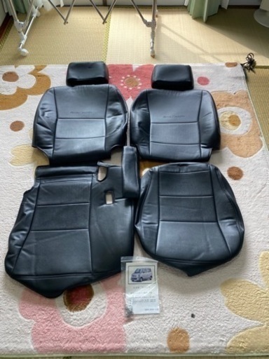 車のパーツ 内装、インテリア　シートカバー美品❗️　クラッツィオ