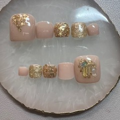 フットネイルチップ　シェル　ゴールド