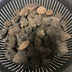 溶岩石　約１キロ　未使用品
