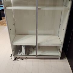 イケア　ビリー　ガラス扉２枚組