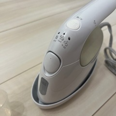 【受け渡し決定】TOSHIBA スチームアイロン　家電 生活家電 アイロンの画像