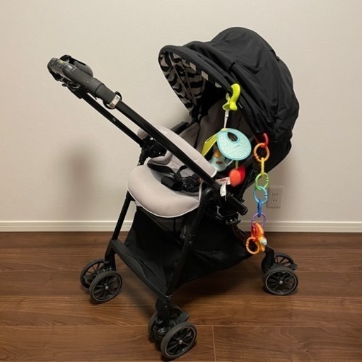 【片手開閉OK】 コンビ スゴカル 4キャス エッグショック 専用枕（未使用）、ドリンクホルダー、買い物袋下げ、掛け物クリップ、レインカバー、おもちゃ2個付き　（おもちゃ子供用品 ベビー用品 ベビーカー バギー ネムリラ ベビーベット）