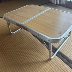 アウトドア折りたたみローテーブルの画像