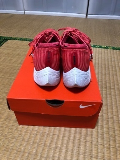 ジュニア中距離用シューズ