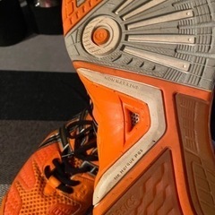 アシックス スポーツスニーカー27cm の画像