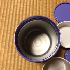 お弁当箱の画像