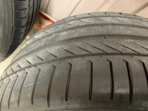 車のパーツ タイヤ、ホイール