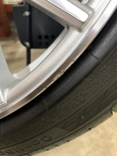 車のパーツ タイヤ、ホイール