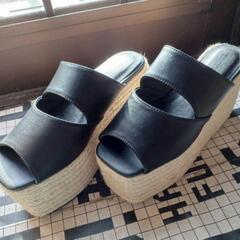 厚底サンダル