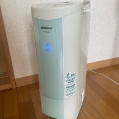 梅雨シーズン間近　パナソニック除湿機　引越に伴い処分しますの画像