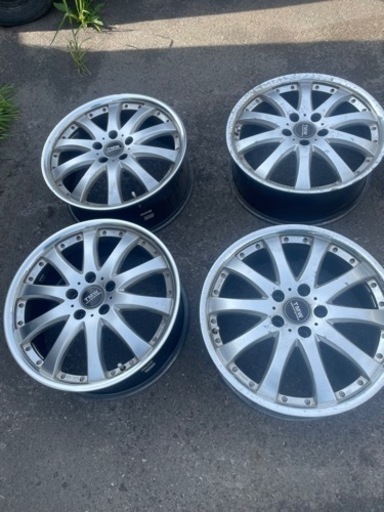 車のパーツ タイヤ、ホイール