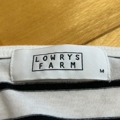 LOWRYSFARMトップスの画像