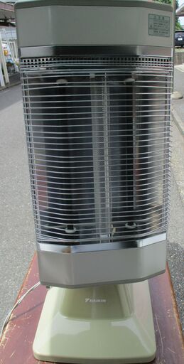☆ダイキン DAIKIN ERFT11LS 遠赤外線暖房機 セラムヒート◆ムダなくスピーディなスポット暖房