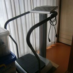 健康器具　振動マシンの画像