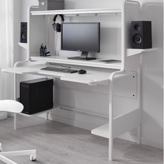 【予約中】IKEA 机の画像