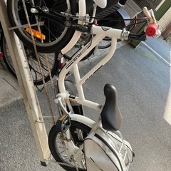 子供用自転車　サイズ16 白バイ